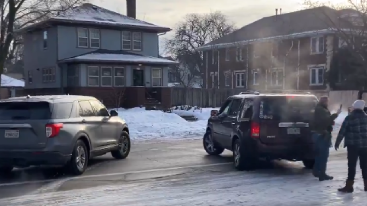 Minneapolis ICE shooting: One dead after agents fire on woman amid ...