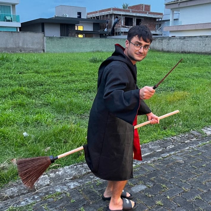 ‘Harry Potter brasileiro’ e cantor de arrocha abandona nome do personagem após notificação da Warner