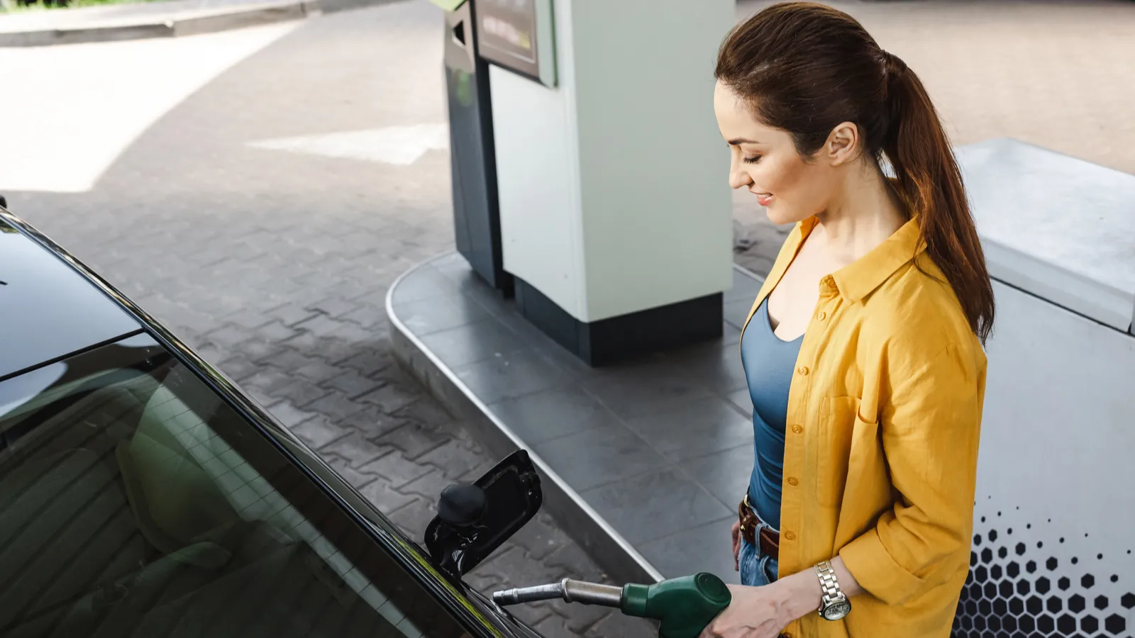 Rising fuel prices push some US drivers to cut back as the Iran war ...