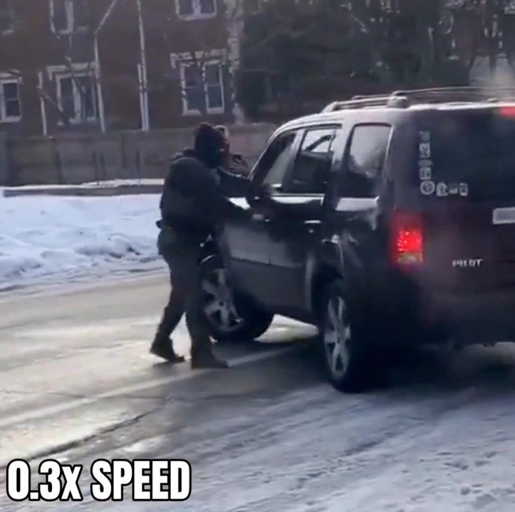 Minnesota prosecutors say they can charge ICE agent after shooting