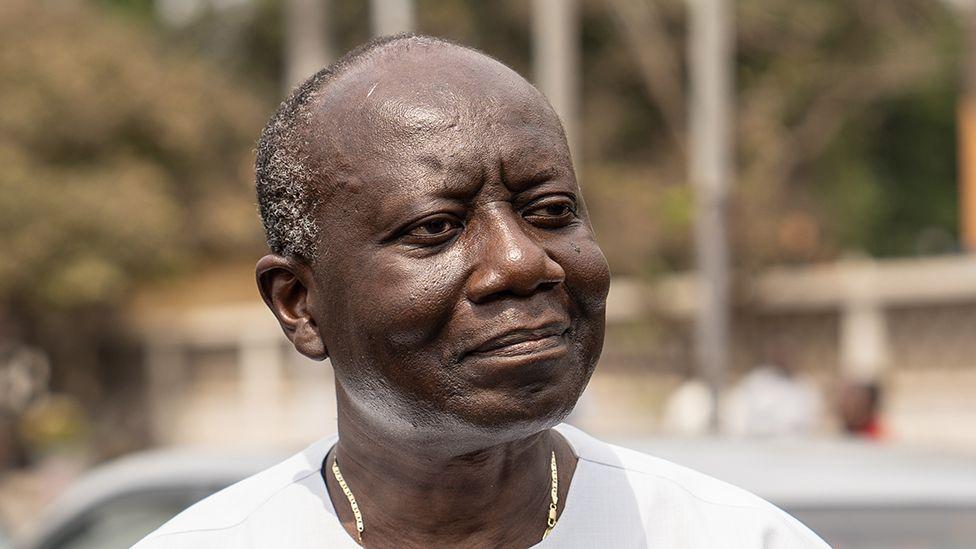 Exministro de Ghana detenido por inmigración estadounidense
