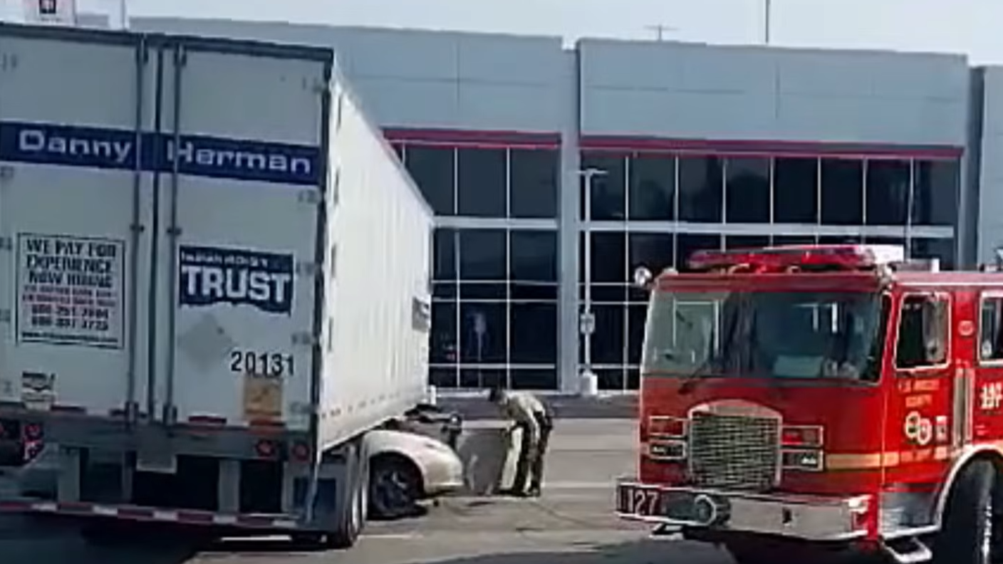 A truck attempted a U-turn and triggered a collision