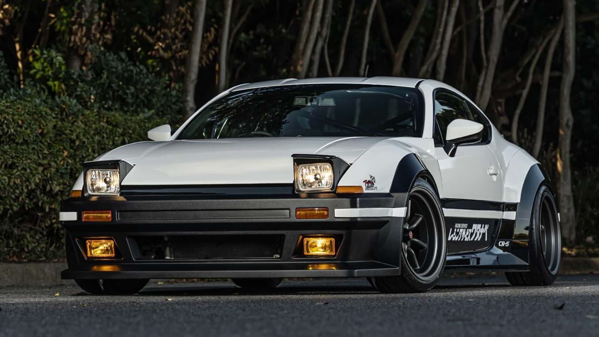 This Toyota GR86 got an AE86 makeover—pop-up headlights and all