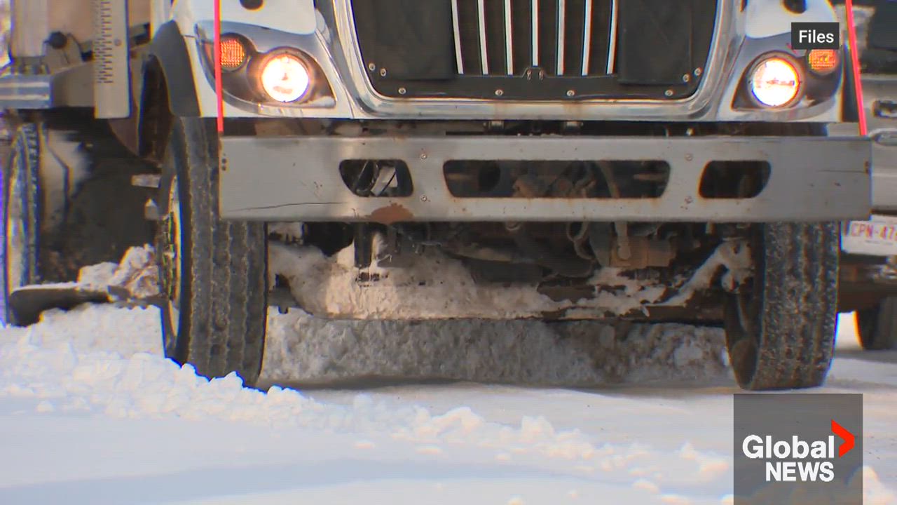 Edmonton to begin blading residential roads after weeks of heavy snow