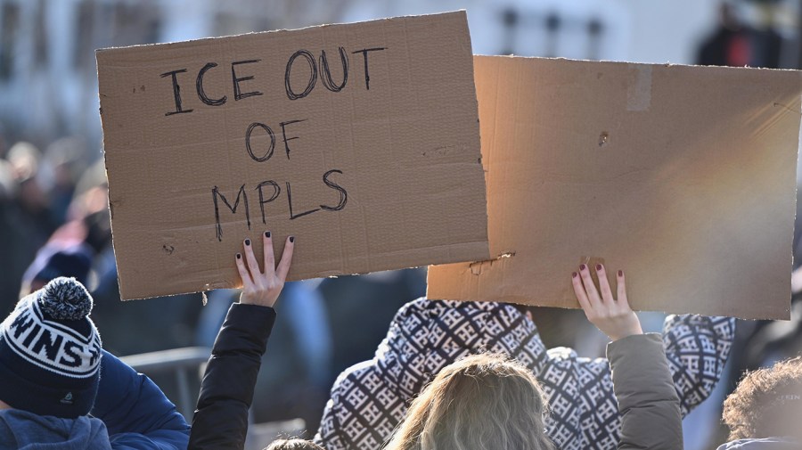 Minneapolis schools offering remote learning in wake of ICE shooting<br><br>