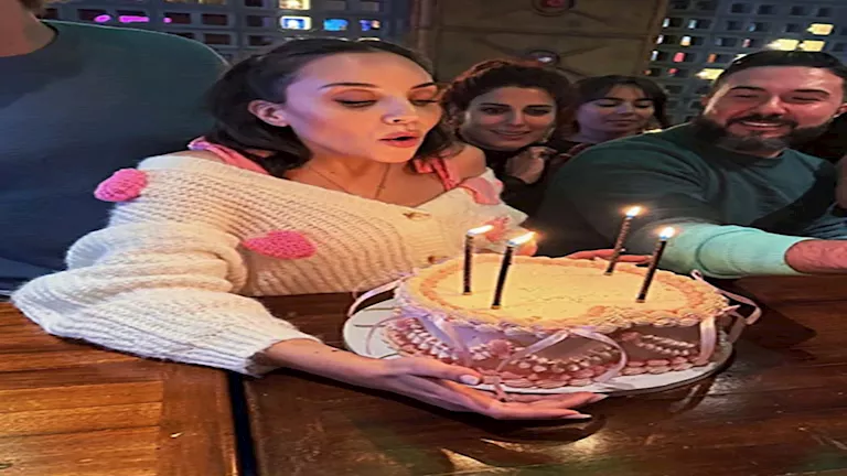 مريم الخشت تحتفل بعيد ميلادها مع أصدقائها (2)