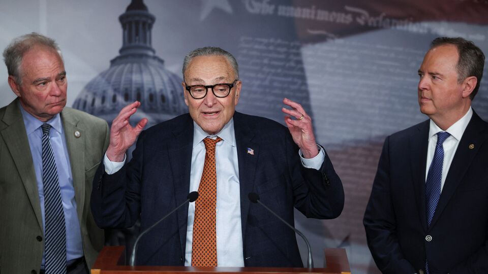 Five Republicans side with Democrats as Senate advances war powers bill ...