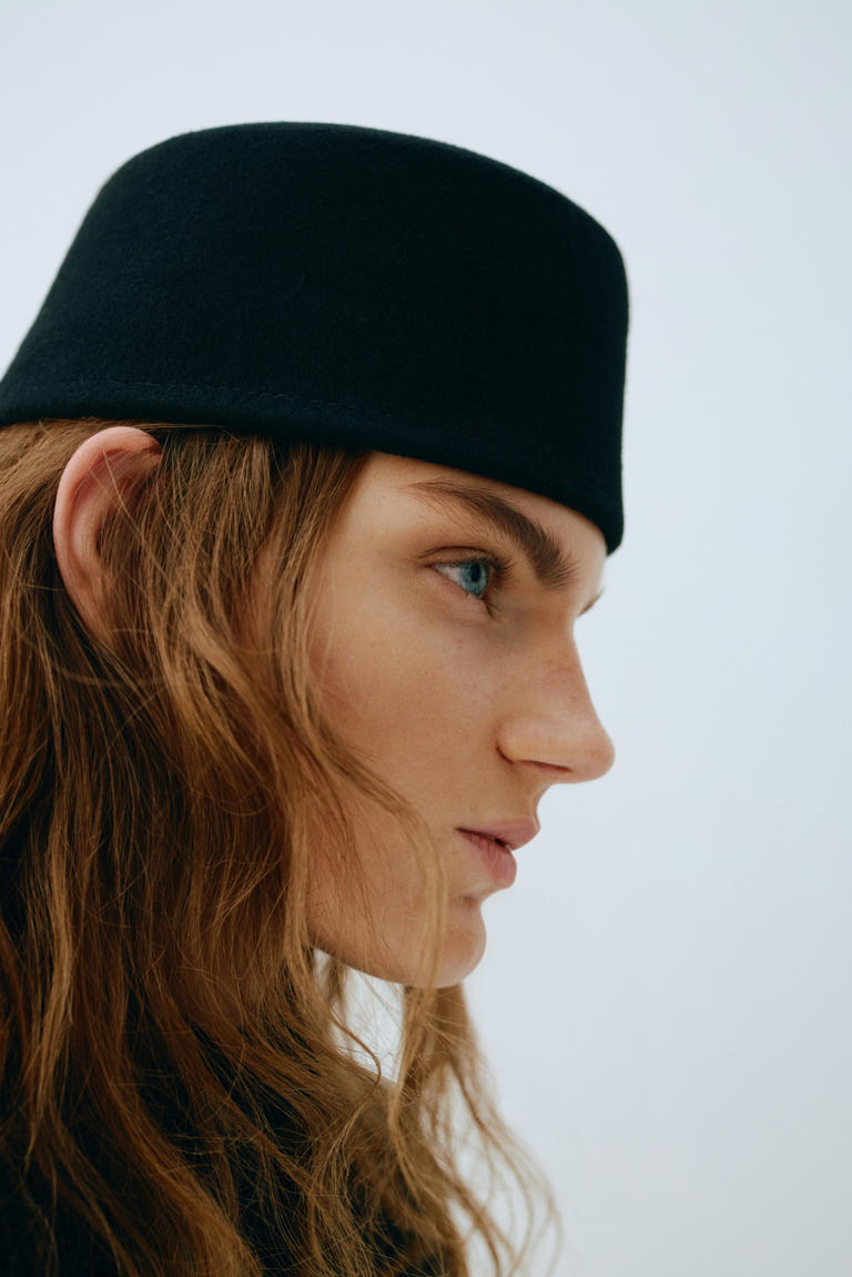 This is the 'dated' hat trend elite dressers are wearing this spring