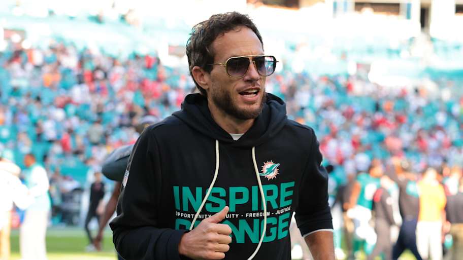 NFC team contacts ex-Dolphins coach Mike McDaniel for open OC gig<br>