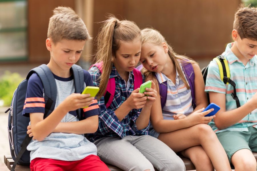 NJ to officially ban cell phones in schools<br><br>