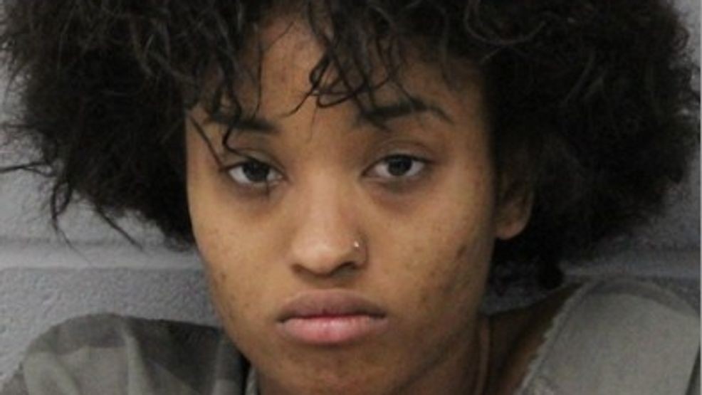 Woman charged with arson for setting boyfriend's jacket on fire in ...