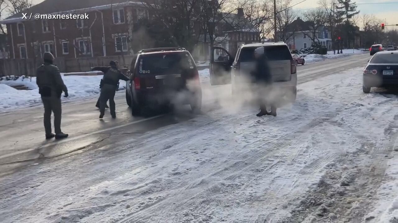 Retired Homeland Security agent, attorney weigh in on deadly ...