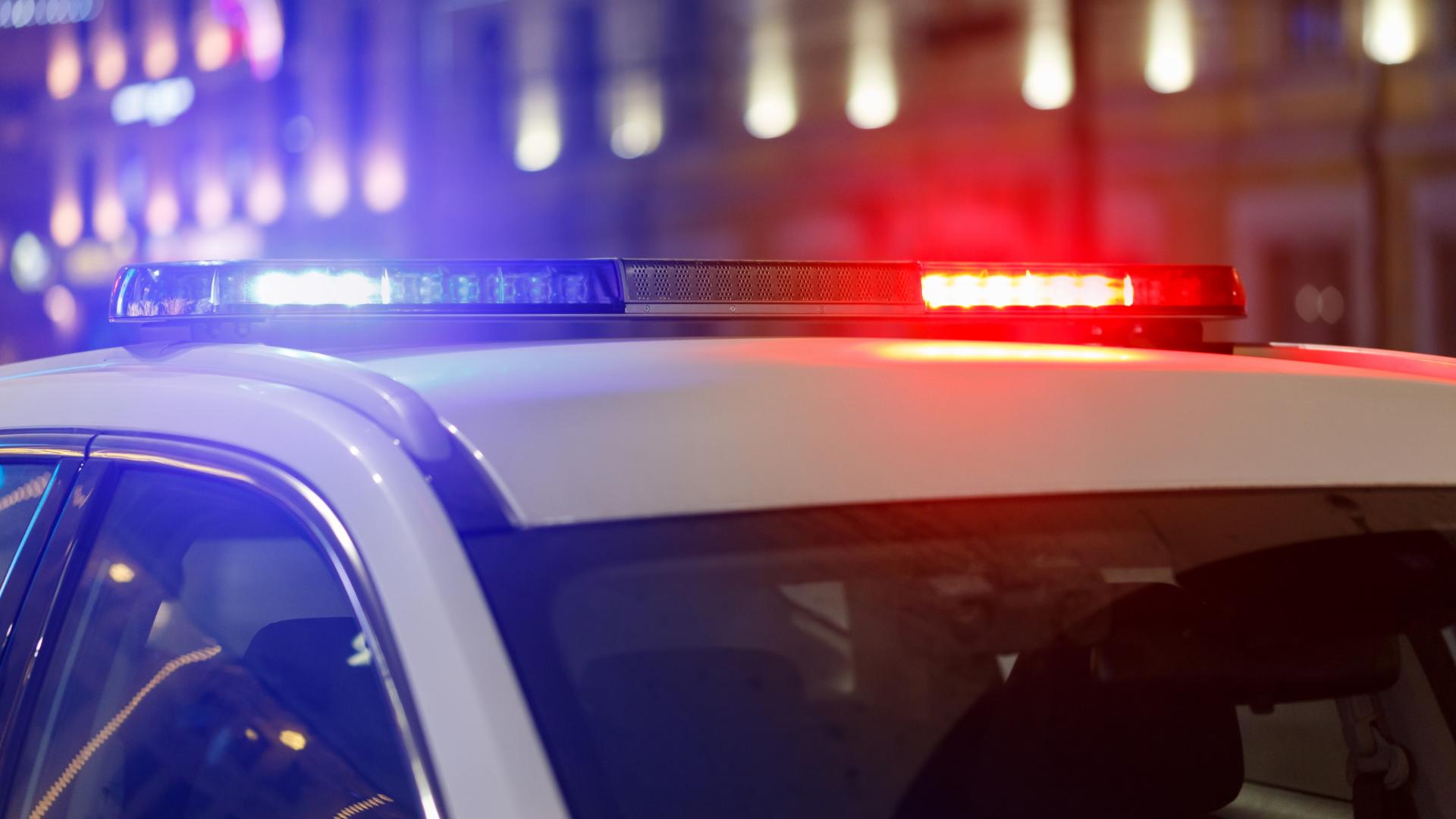 2 injured in shooting involving federal agents in Portland, police say
