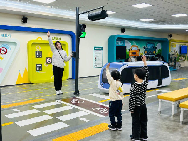 서울시가 2월부터 예정된 위례선 노면전차 본선 시운전에 앞서 ‘대시민 안전 홍보’를 본격적으로 실시한다. /서울시