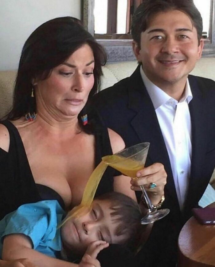 “Absurd Reality”: 33 Funny Photos That Are Better Without Context