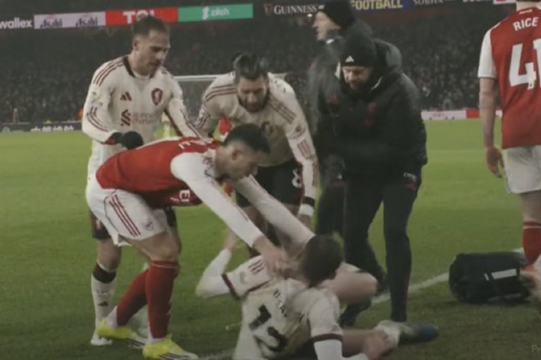 Gabriel Martinelli shoved Conor Bradley after he suffered an injury