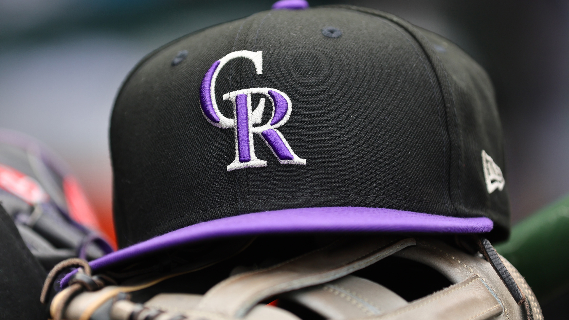 Rockies take rare free-agent gamble to stabilize rotation with veteran arm