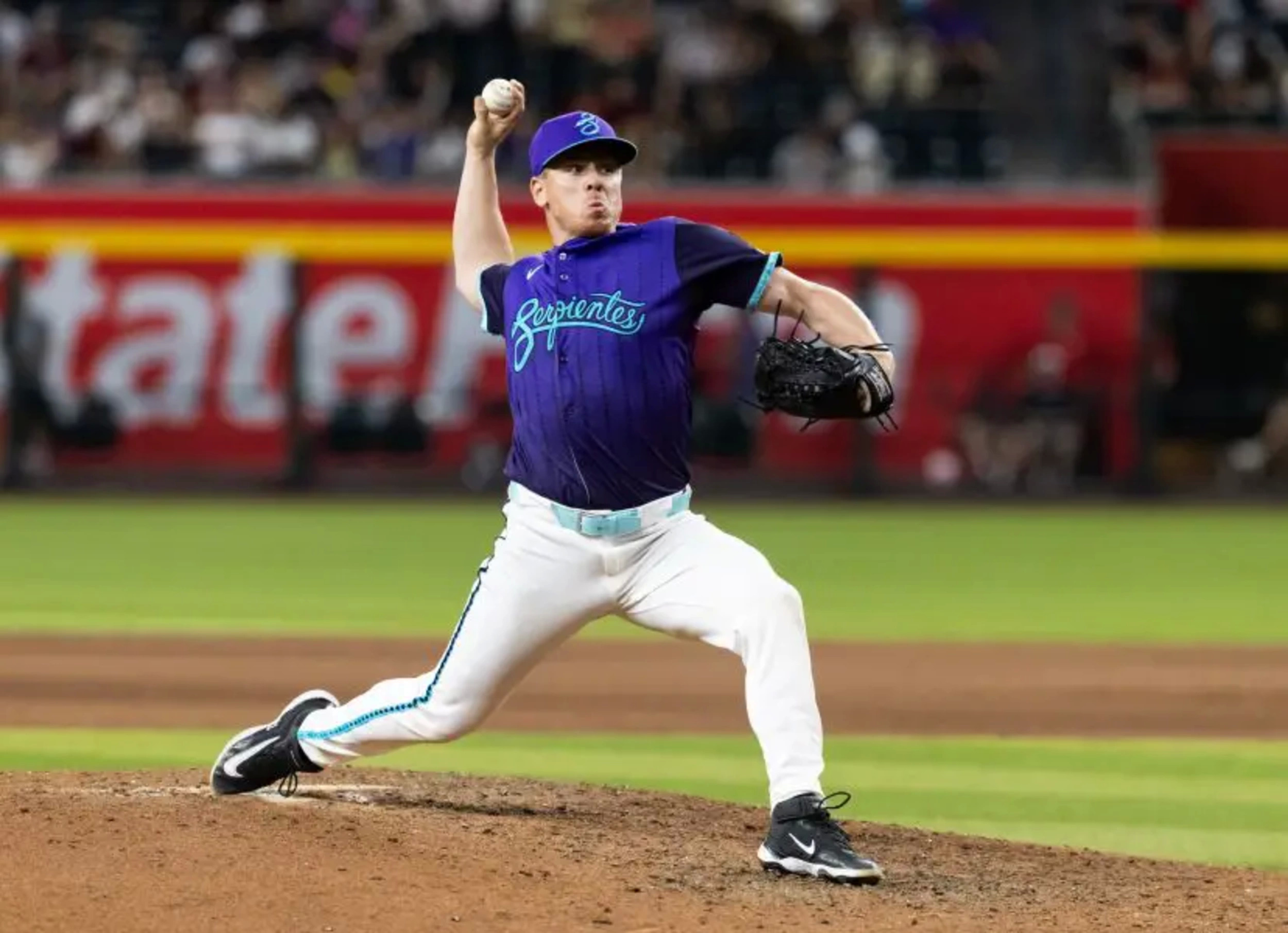 Chicago Cubs add righty and lefty relievers in wake of Edward Cabrera trade