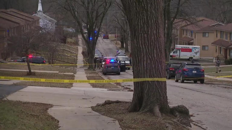 Man shot, killed at Kansas City apartment complex on Monroe Ave.