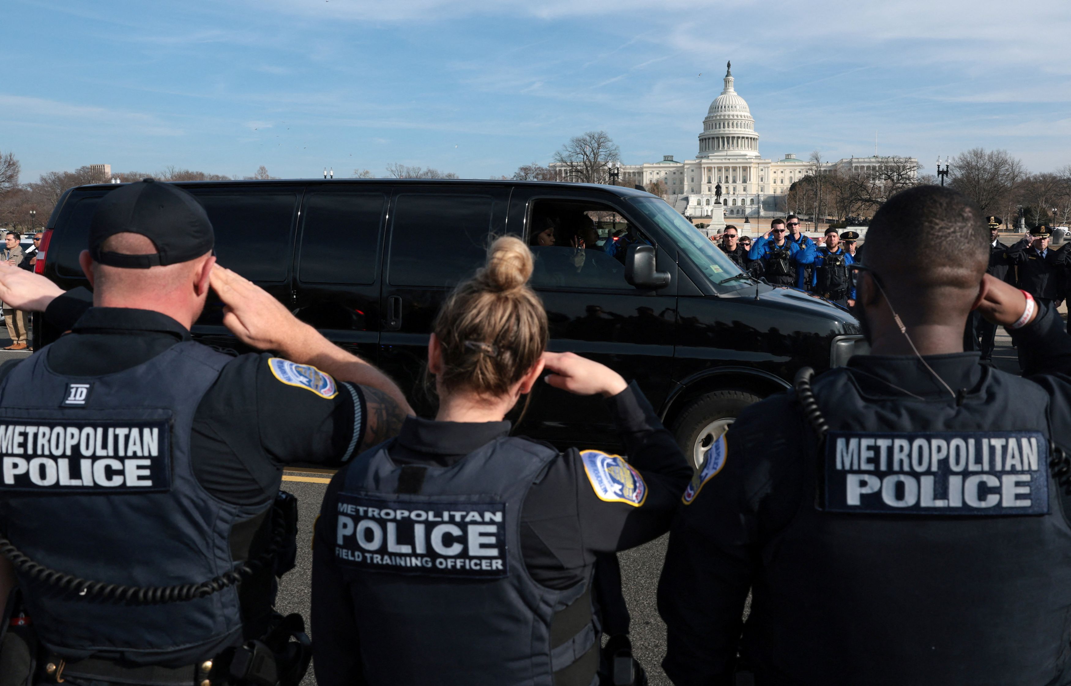 DC police officer dies two weeks after being hit by car while on duty