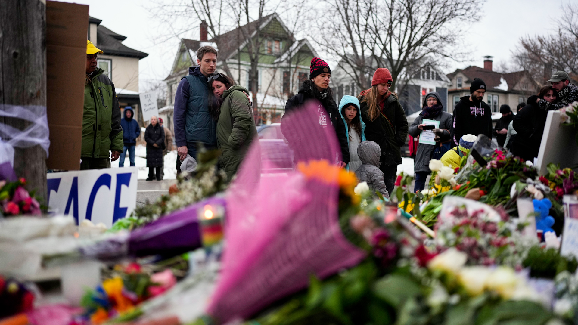 Anger and mourning continue at vigil where ICE fatally shot woman in ...