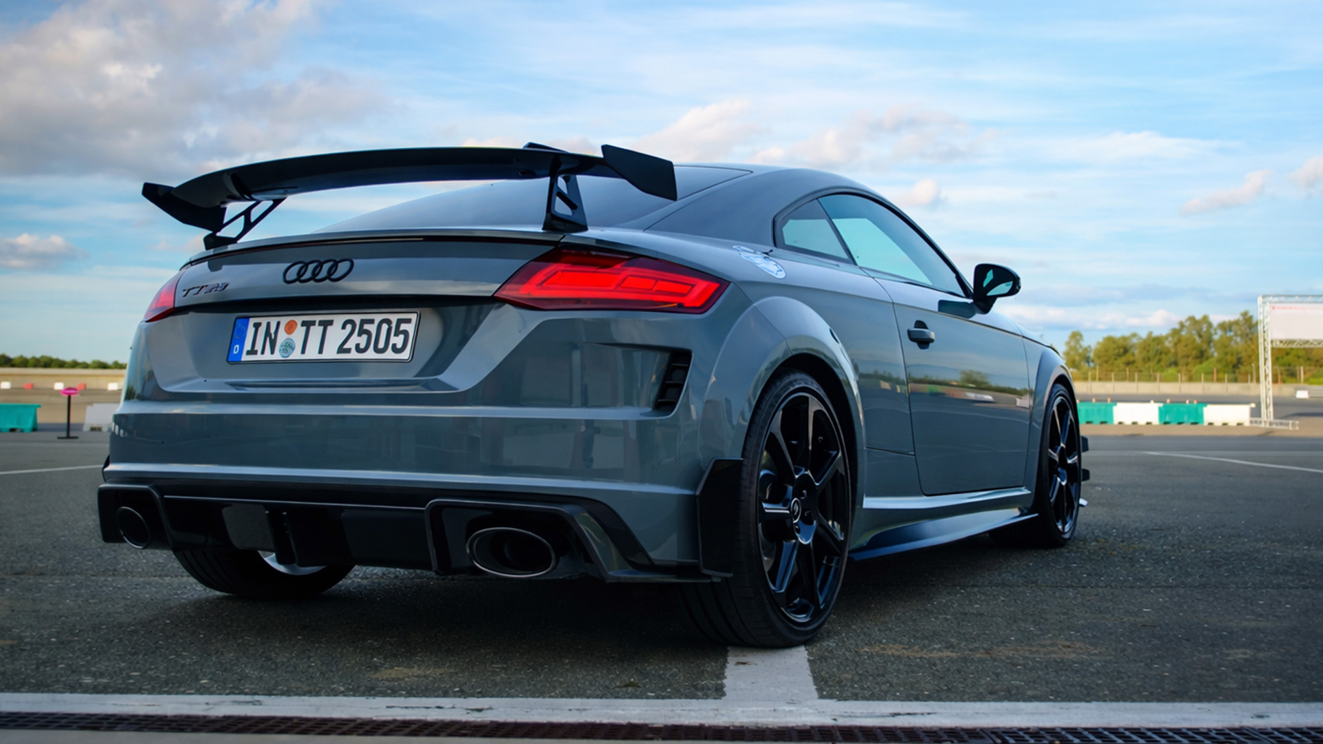 Une Baby R8 pour deux fois moins cher Audi TT RS