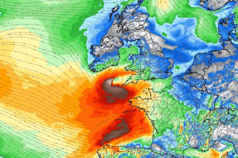 Bomb cyclone storm heading towards Ireland equivalent to hurricane