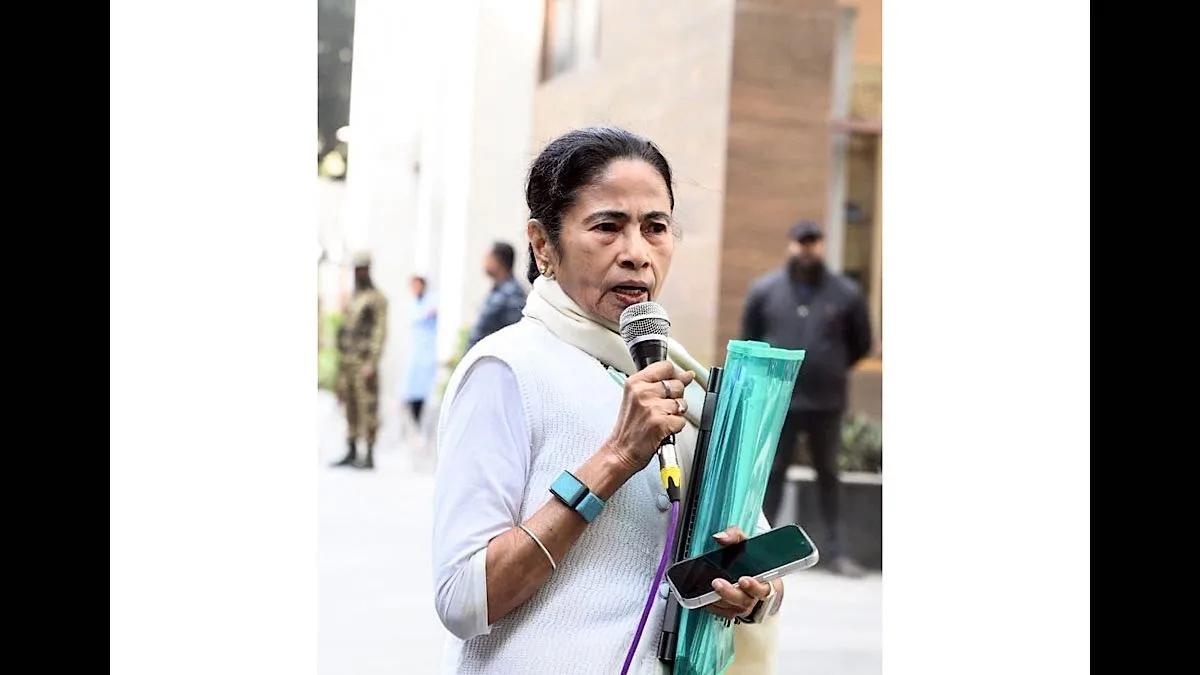 'This is my corruption file...': BJP shares Mamata Banerjee's ...