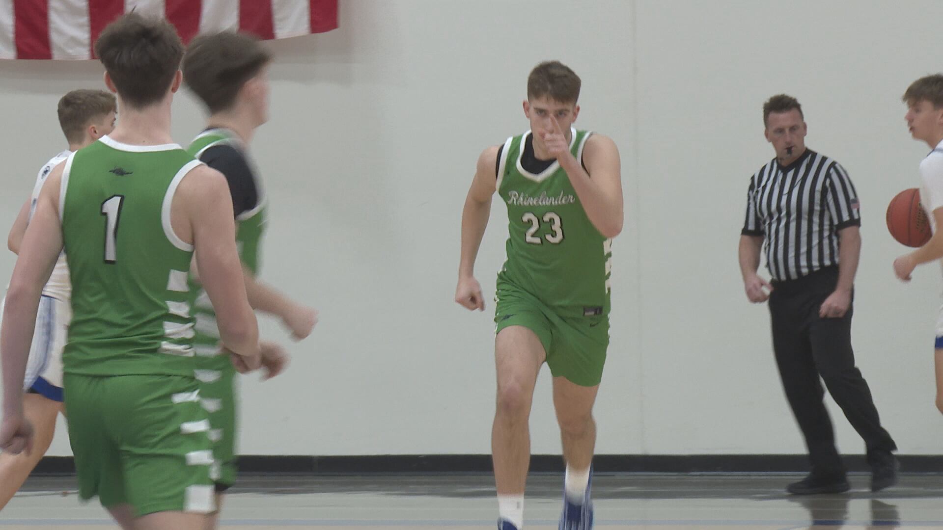 Basketball and hockey headline exciting night for high school sports