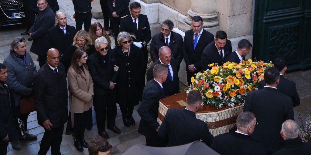 L'époux de Brigitte Bardot a glissé un bijou très symbolique dans son  cercueil