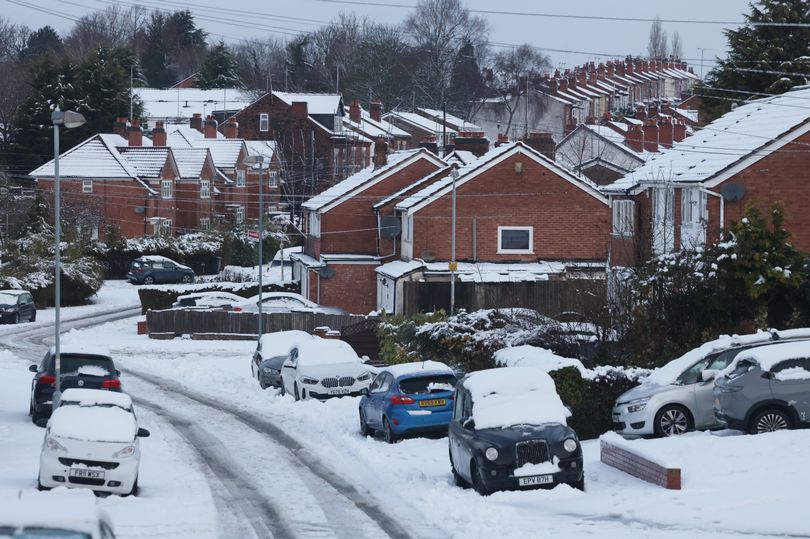 UK weather maps show huge 540-mile snow bomb heading for Midlands