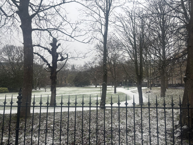 Snow in Edinburgh: 11 great pictures of Edinburgh as snow falls on the city