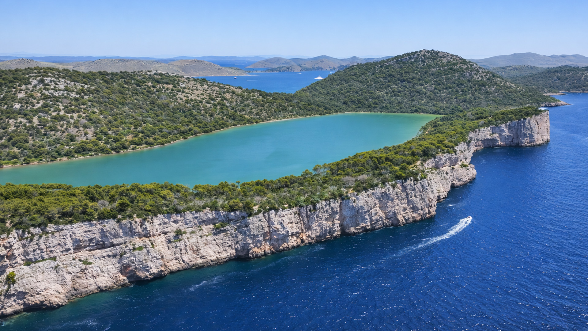 ¿Es un lago o parte del mar?