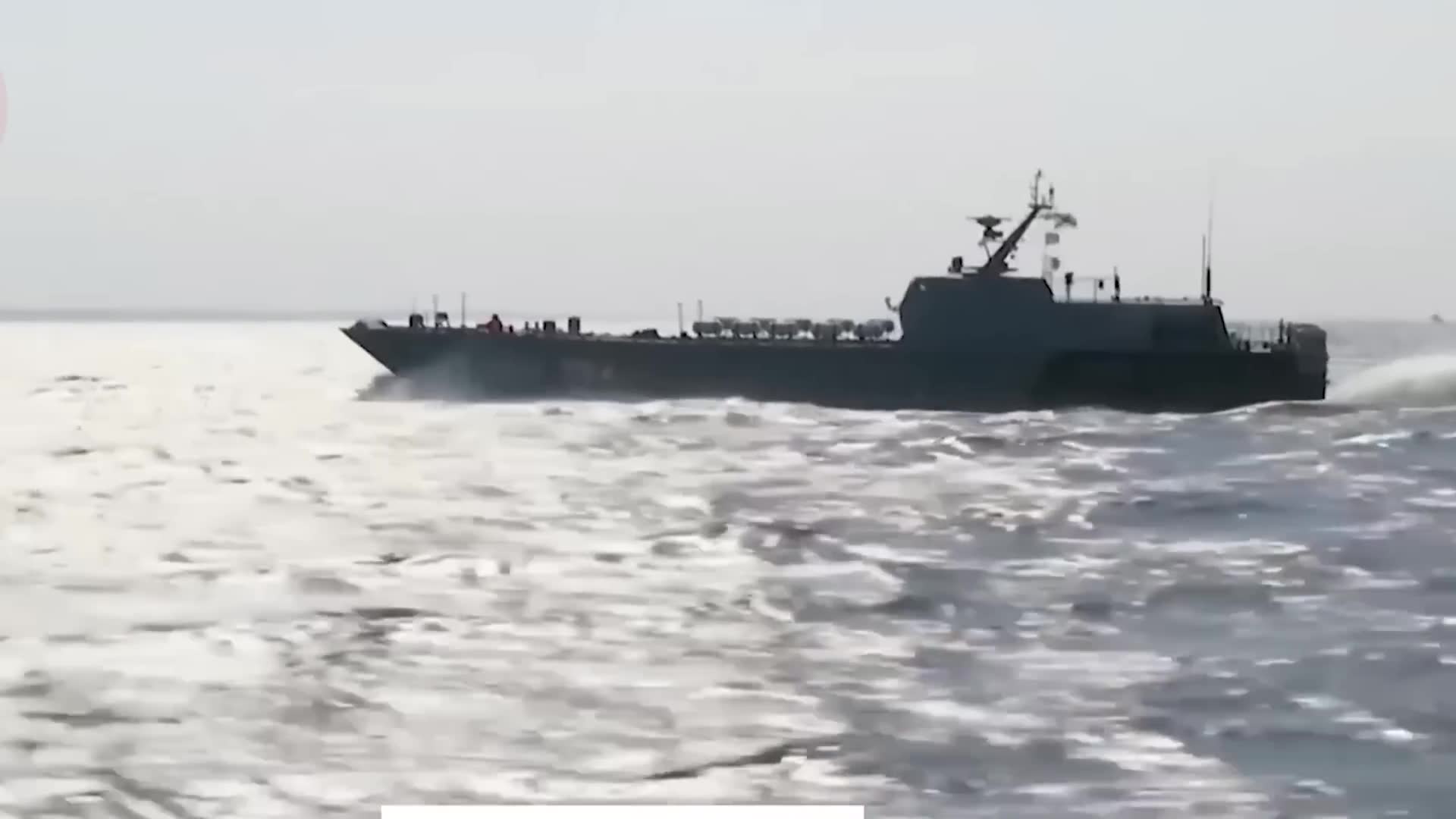 Ukrainian strike destroys Russian naval vessel