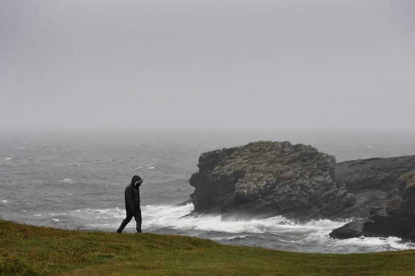 Met Éireann issues status yellow wind warning for two counties
