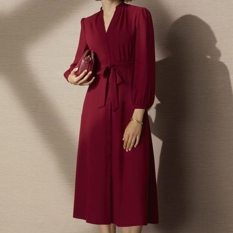 winter kate red dress Kate Middleton's ravishing red dress is the elegant winter outfit I'd love  her to re-wear as she turns 44