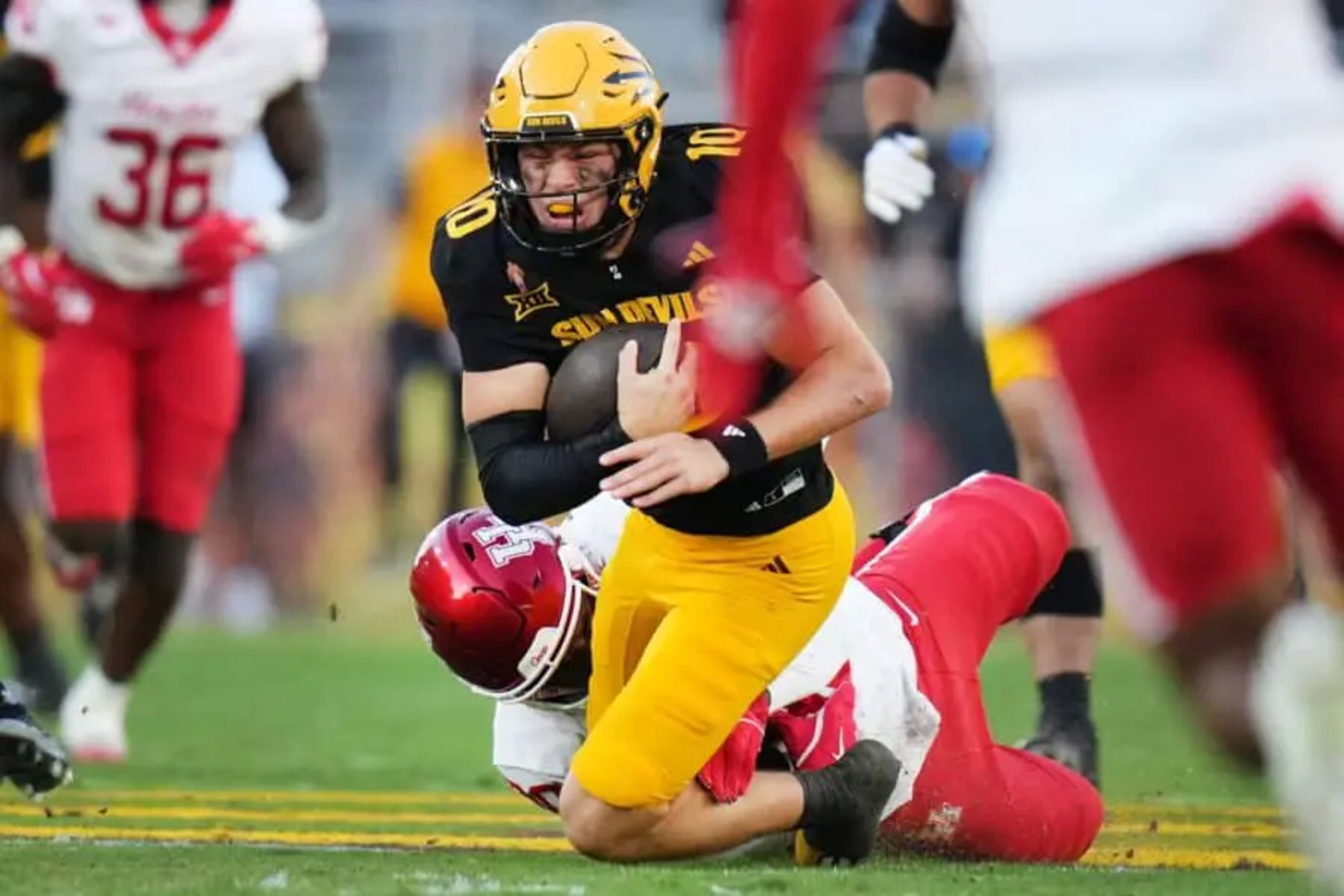 Analyst sets championship level expectations for Tennessee with arrival of Sam Leavitt<br>