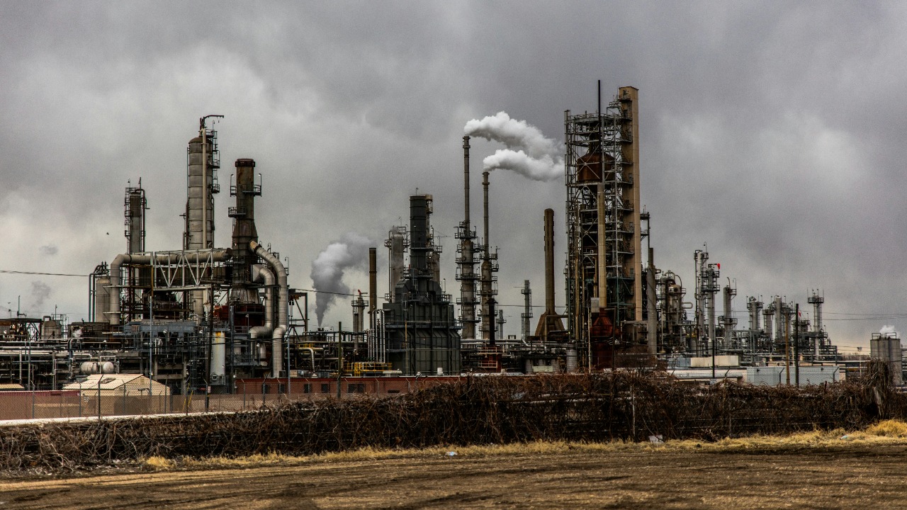 US locks in up to $2B of Venezuelan crude in a new deal<br><br>