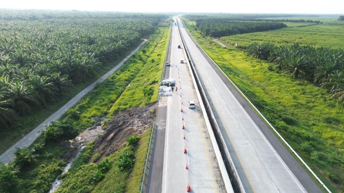Hutama Karya perbaiki jalan tol Sumatra yang terdampak banjir