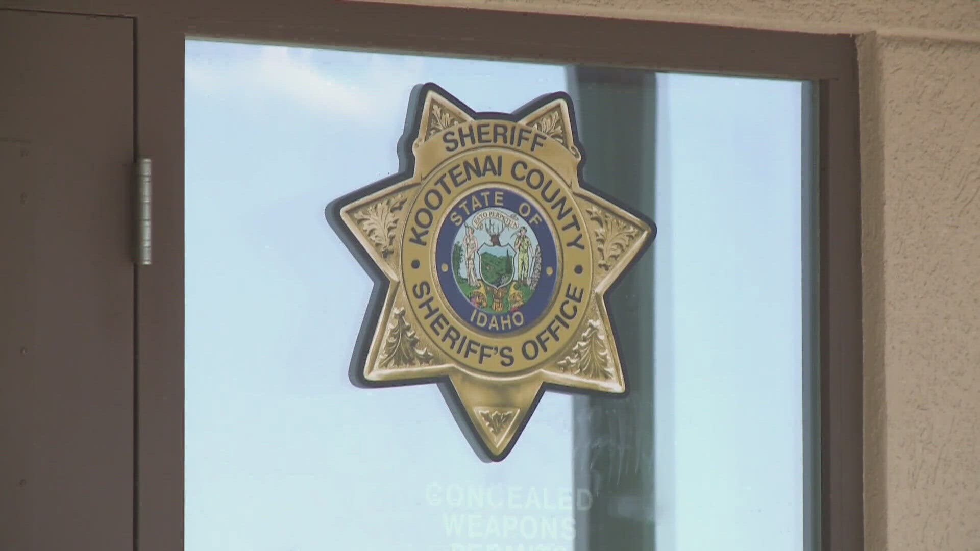 Kootenai County sheriff restoring special deputy status of two Coeur d ...