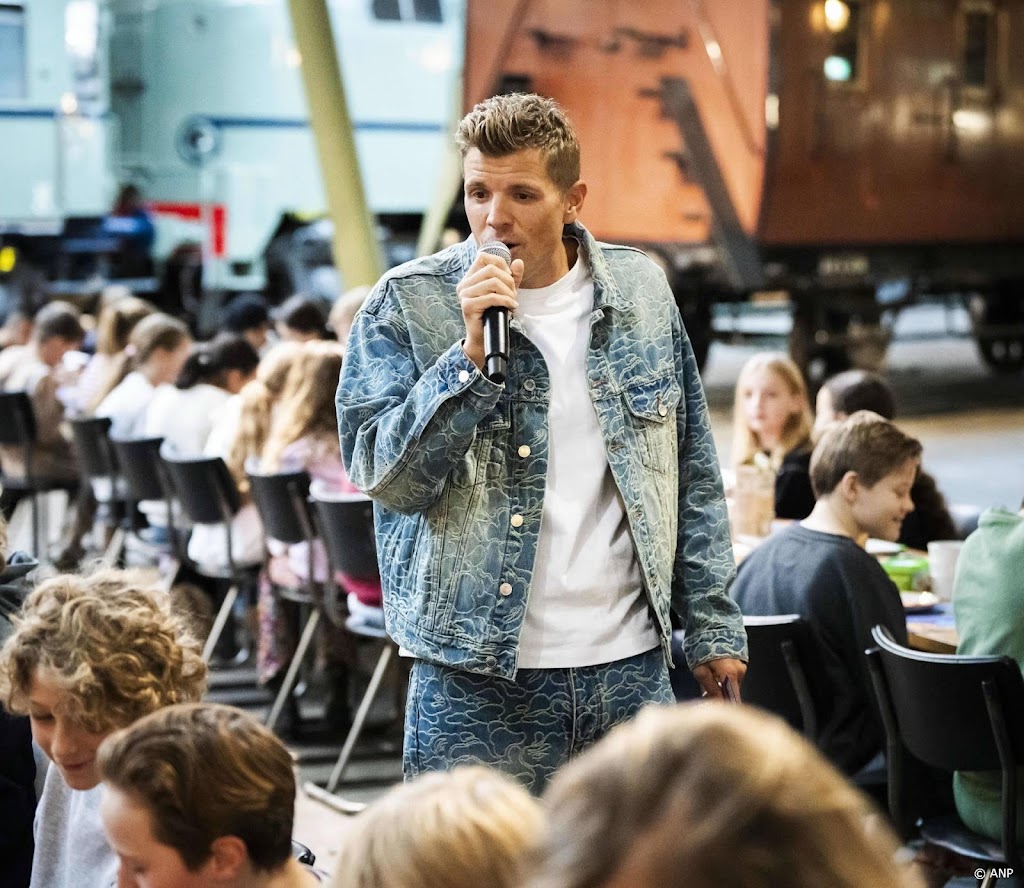 Jaap Reesema ondergaat buikwandcorrectie: operatie goed verlopen