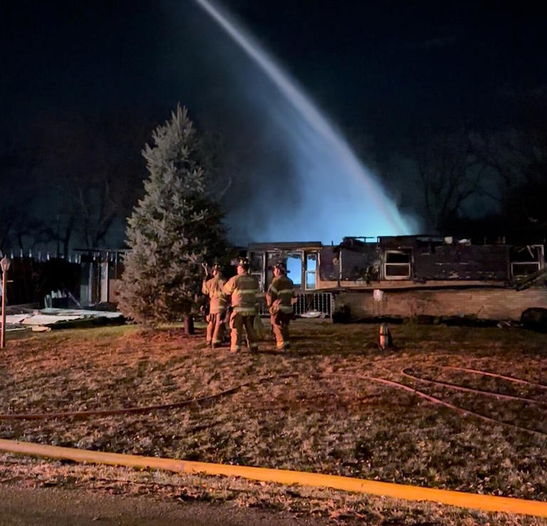 For-sale home destroyed in Rockford fire