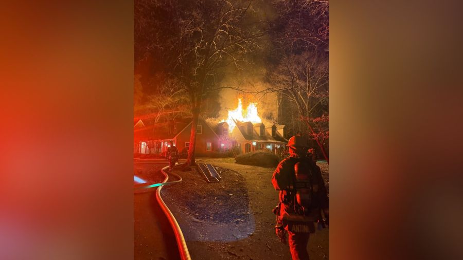 Fairfax County firefighters battle large house fire, no injuries reported