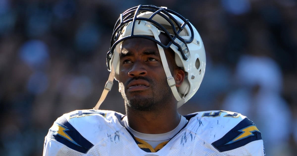 California high school football team hires former NFL linebacker as ...