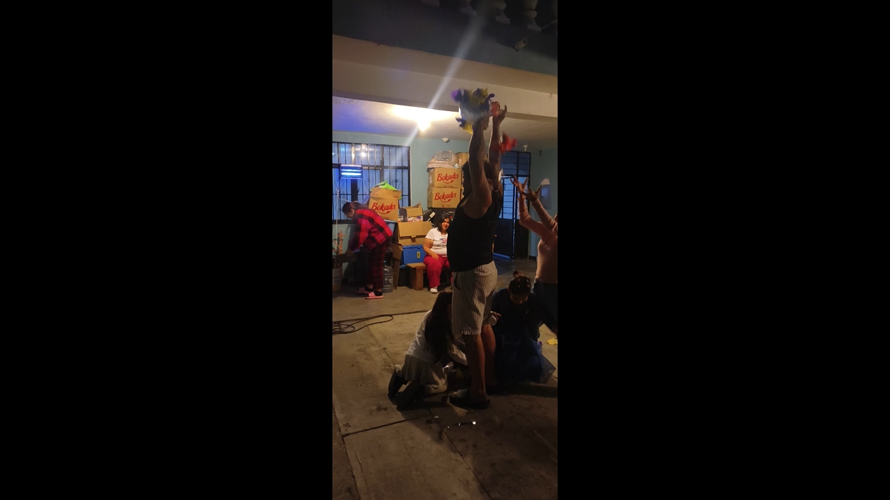 Man falls during children’s candy game in Mexico