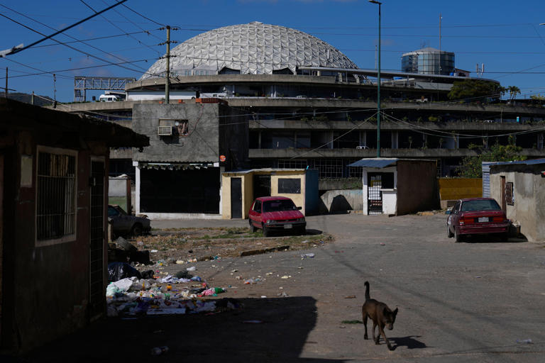 Vista del exterior de la cárcel El Helicoide, en Caracas, este viernes.