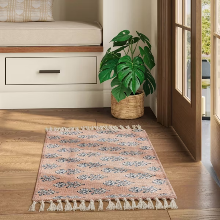 Target's $15 accent rug has spring-ready style