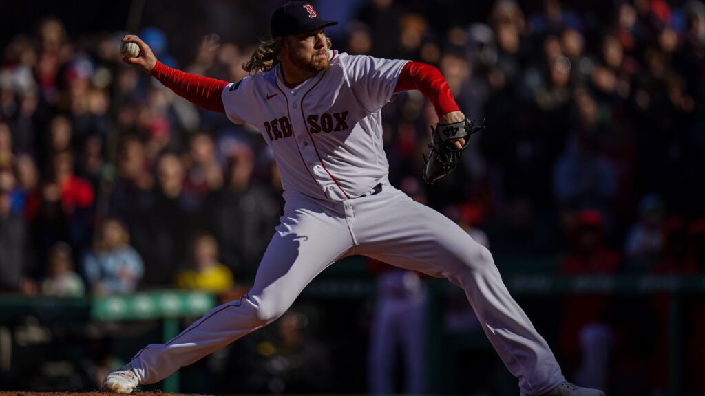 Yankees claim former Red Sox reliever off waivers from fellow AL team<br>