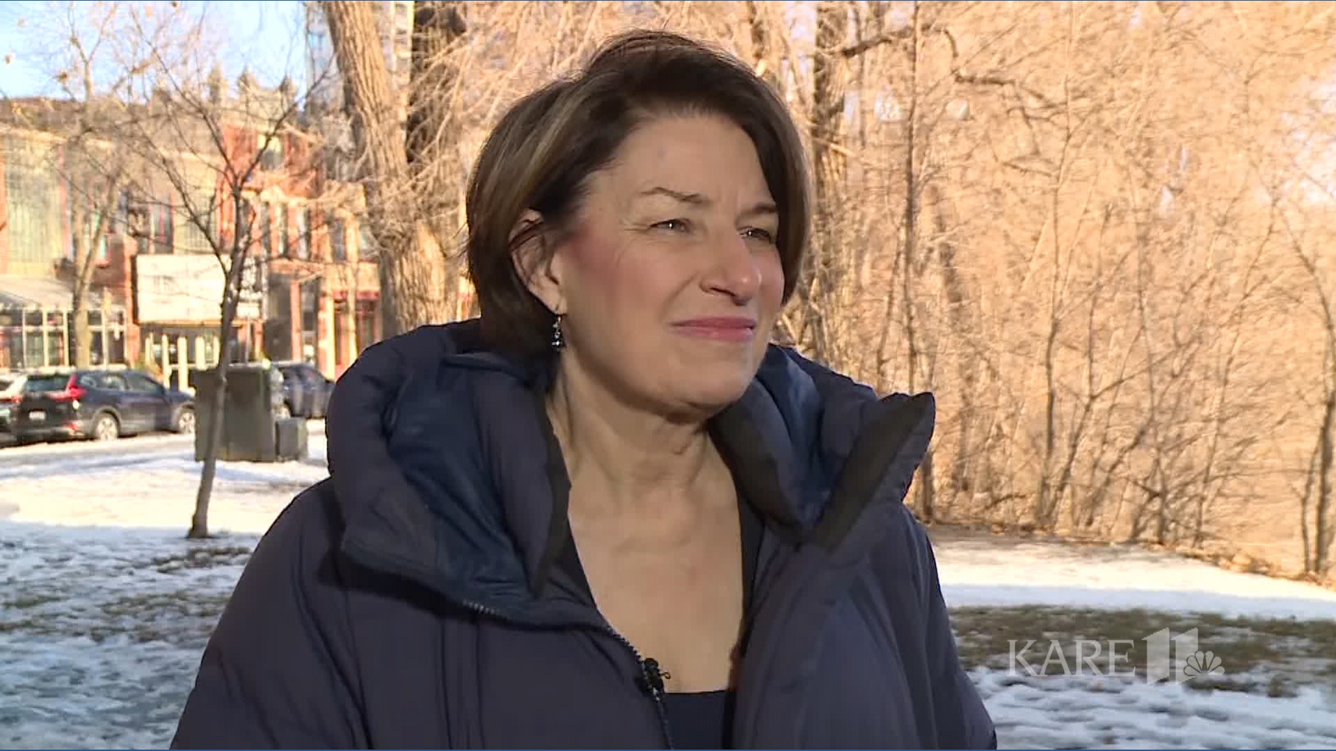 Sen. Klobuchar speaks in Minneapolis after woman killed by ICE agent