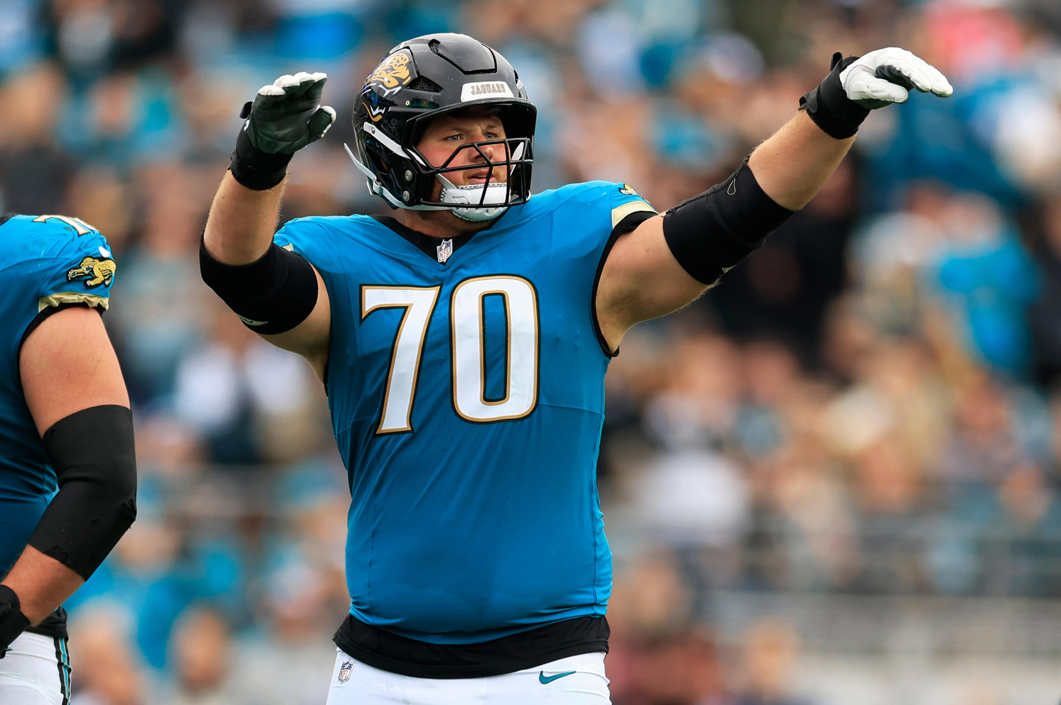 Jaguars OL Cole Van Lanen (knee) listed as questionable vs. Bills